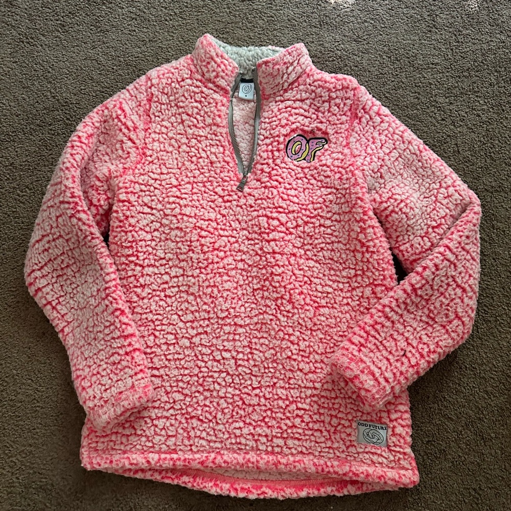Fluffy odd future girl’s sweater 🍩